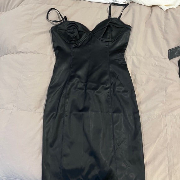 NWT Black Wilfred Mirror Dress size 6 Aritzia - Picture 4 of 6